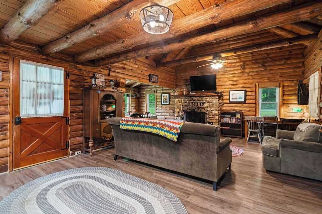 Photo of Livingroom in Fishers Hill