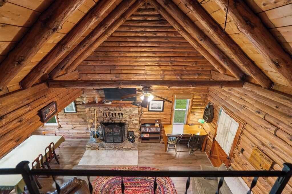 Photo of Livingroom in Fishers Hill
