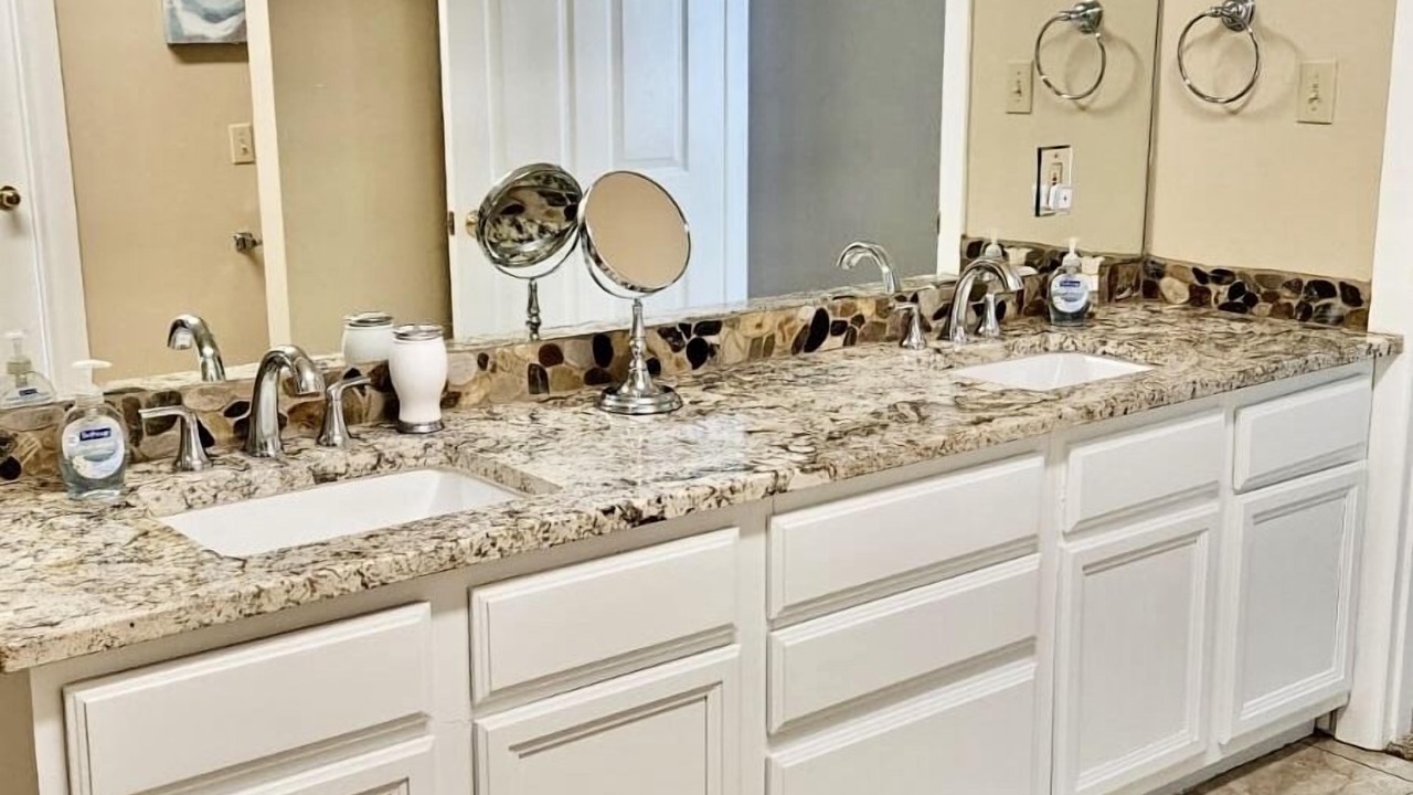 Photo of Bathroom in Point Pedernales