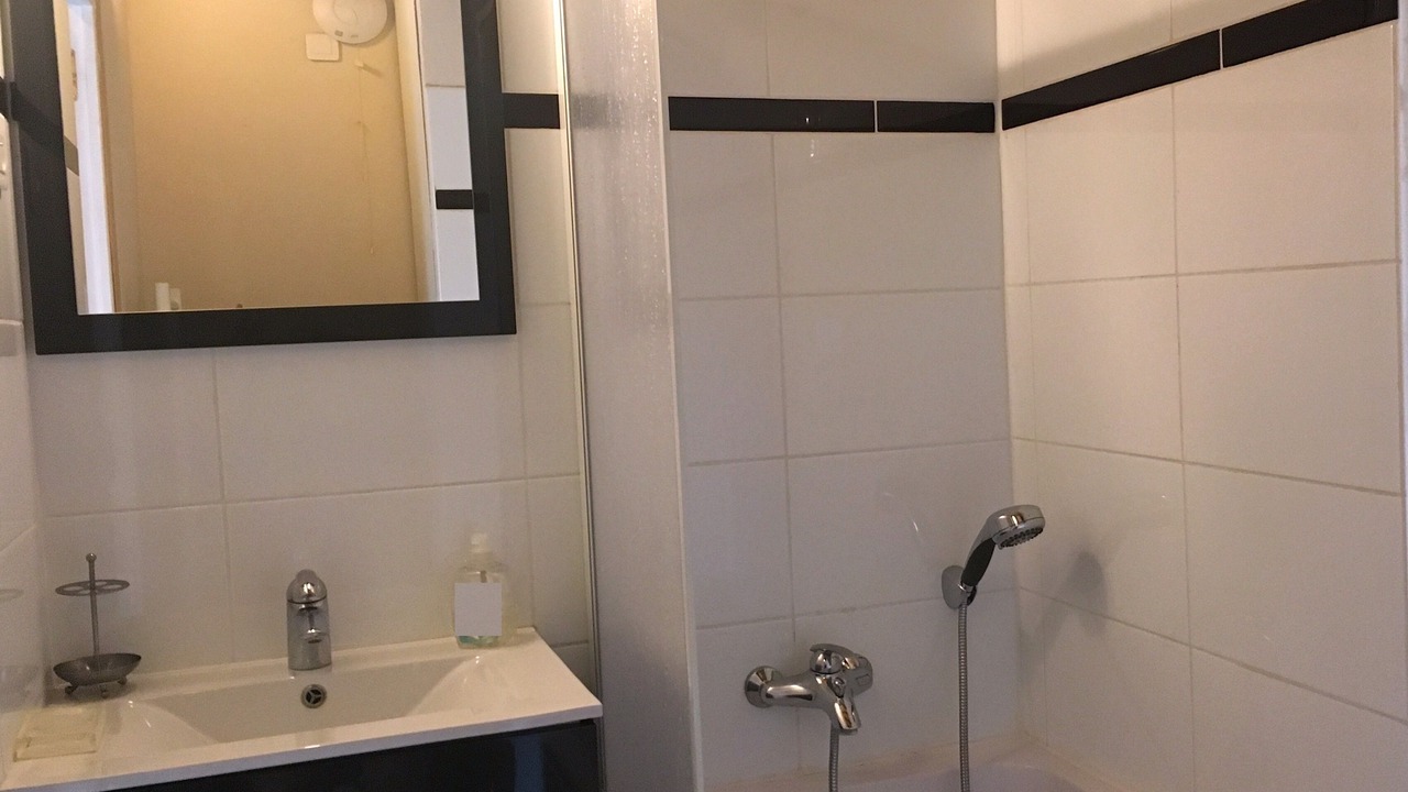 Photo of Bathroom in Thiveral-Grignon