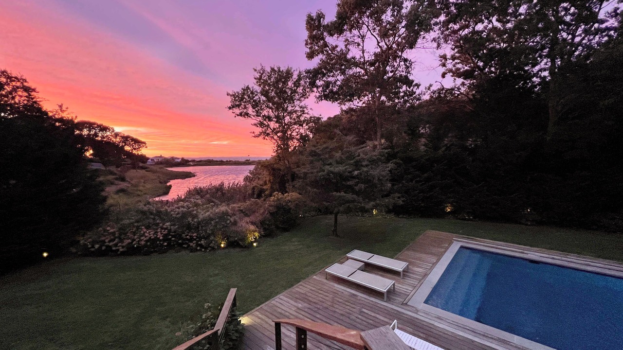 Photo of Patio Balcony in Lion Head Beach