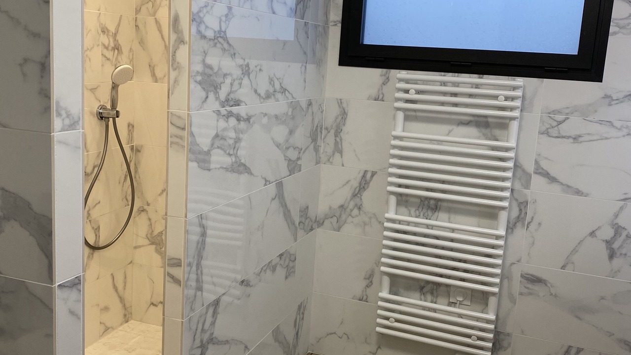 Photo of Bathroom in Saint-Marcouf