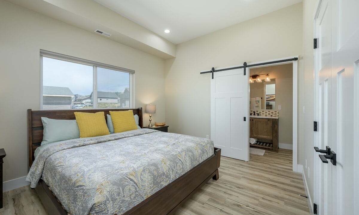 Photo of Bedroom in Kiwanda Shores
