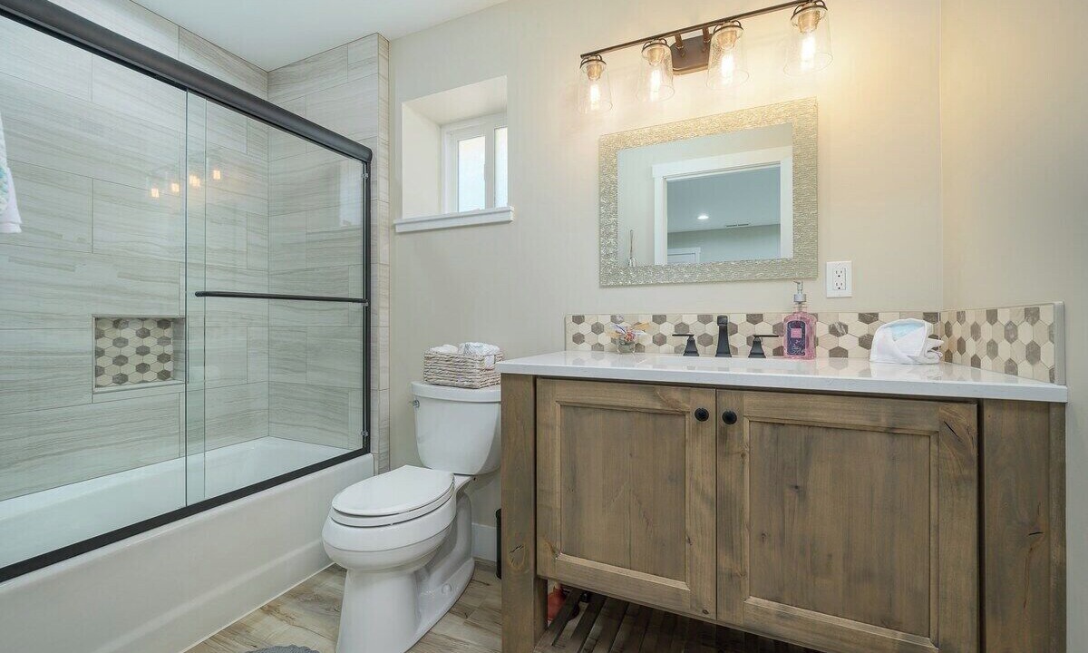 Photo of Bathroom in Kiwanda Shores