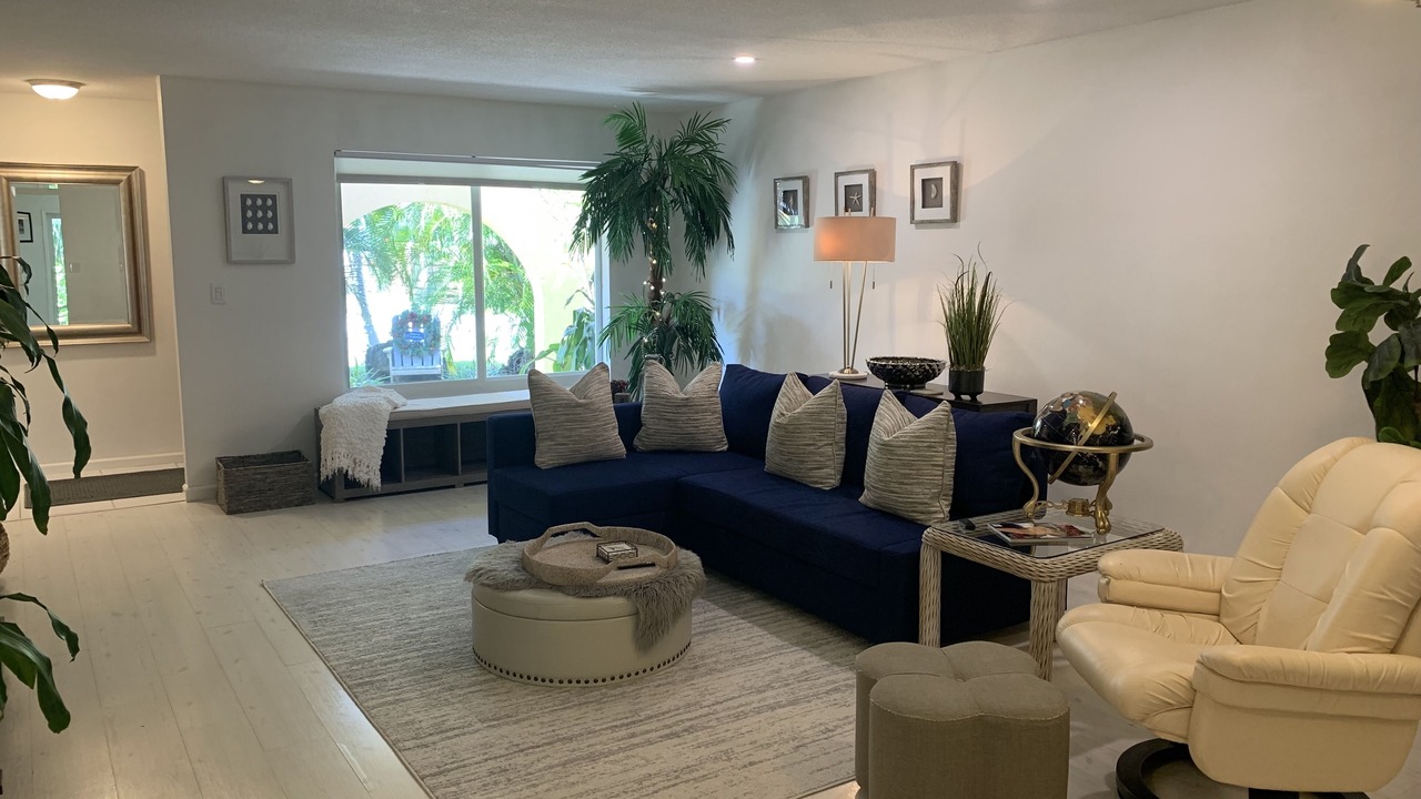Photo of Livingroom in East Boca Raton