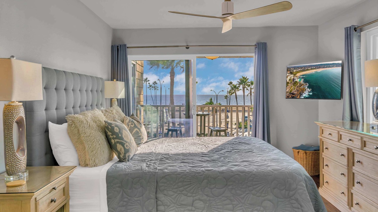 Photo of Bedroom in Balboa Peninsula