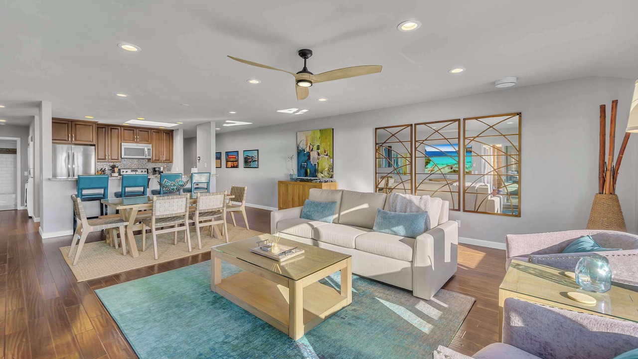 Photo of Livingroom in Balboa Peninsula