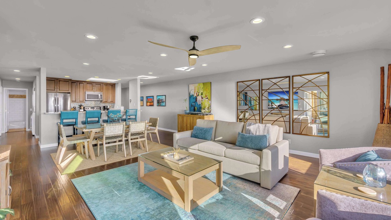 Photo of Livingroom in Balboa Peninsula