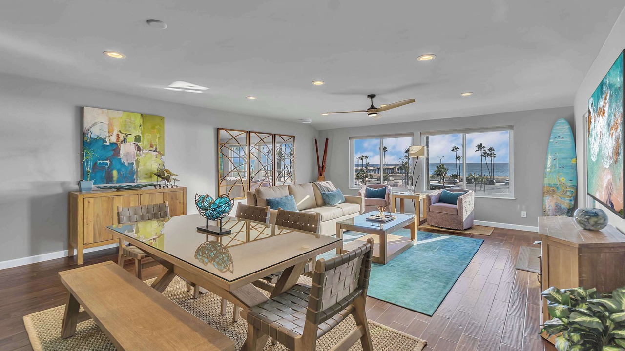 Photo of Livingroom in Balboa Peninsula
