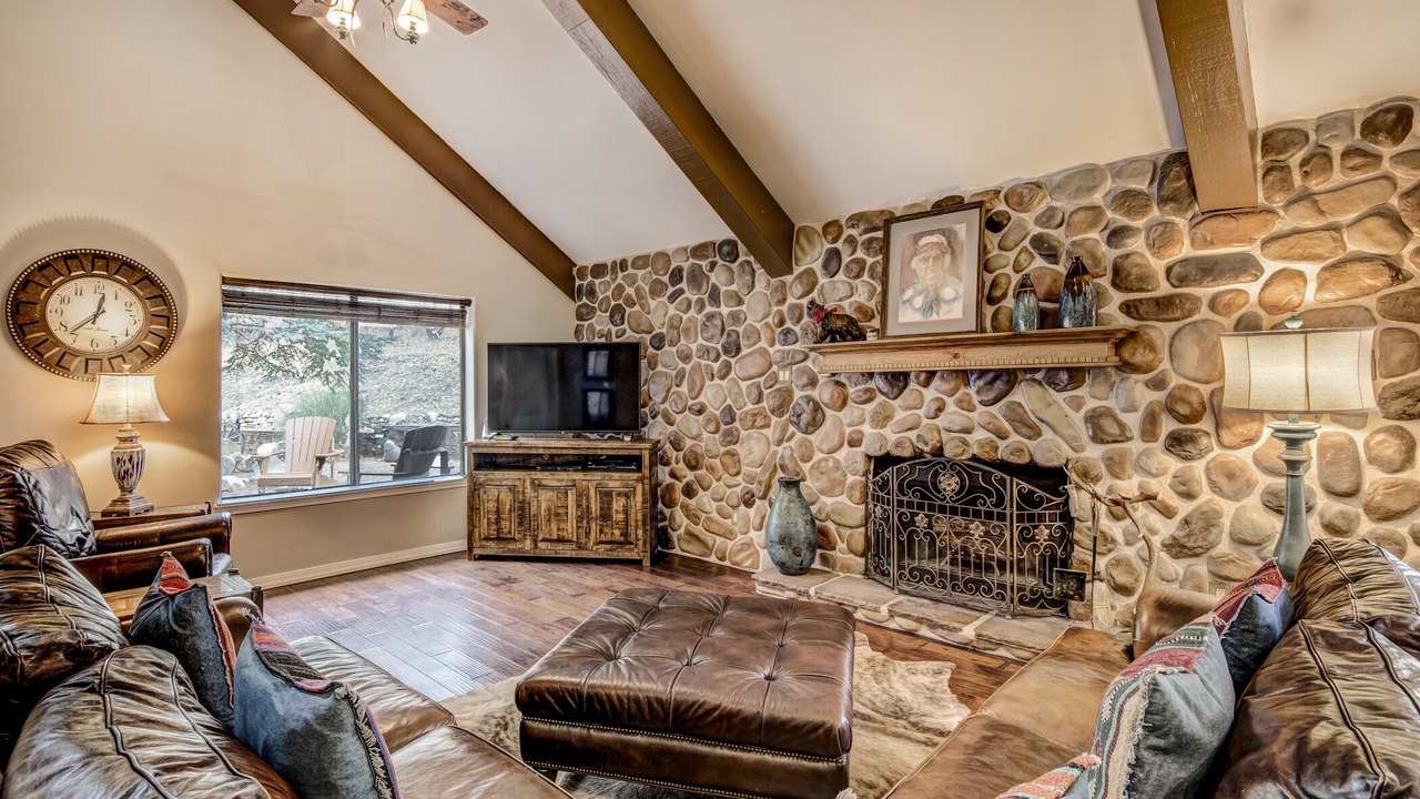 Photo of Livingroom in Ruidoso