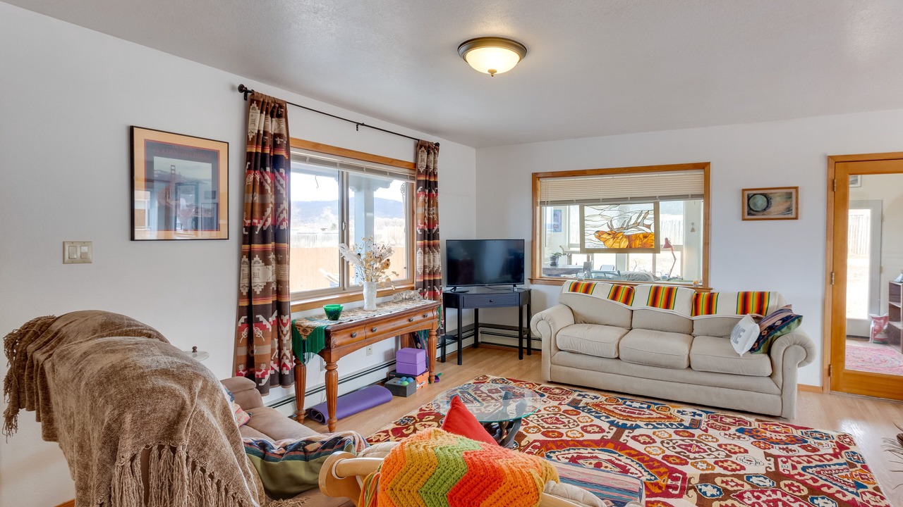 Photo of Livingroom in Taos