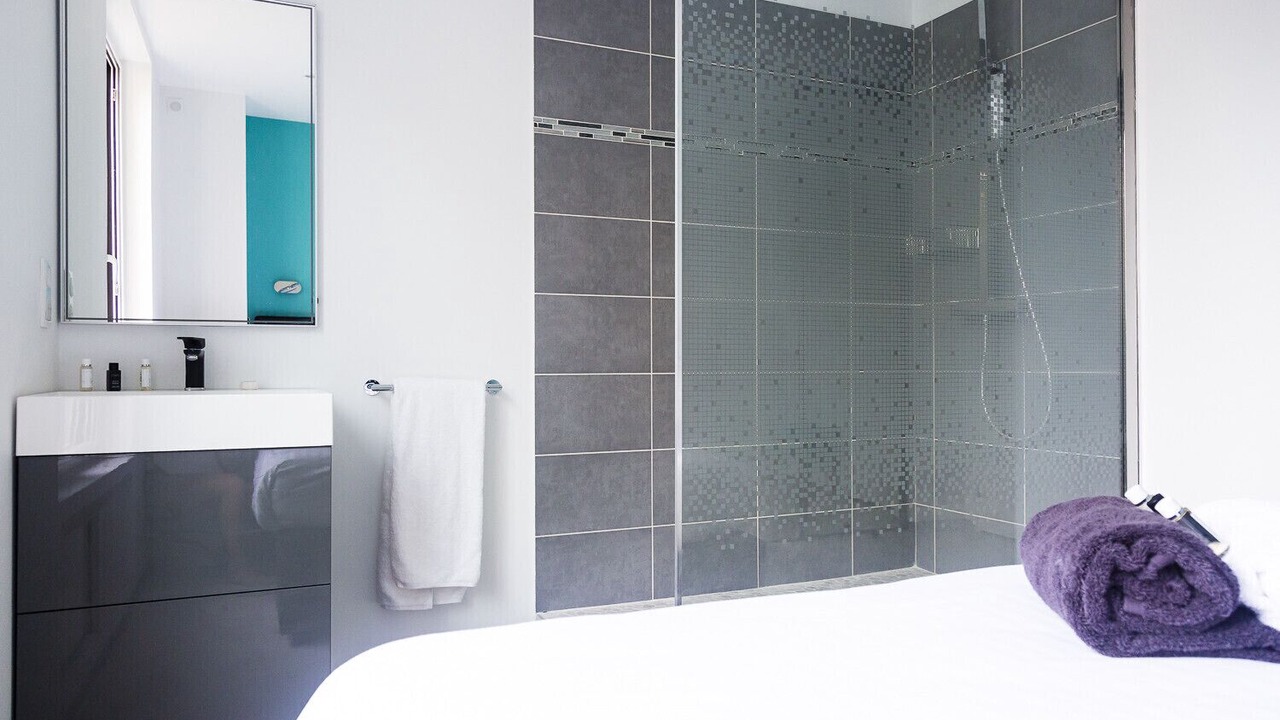 Photo of Bathroom in Cannes City Centre