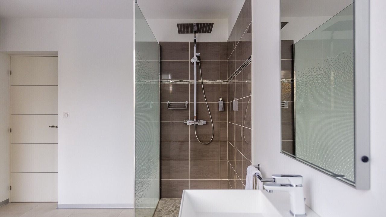 Photo of Bathroom in Cannes City Centre