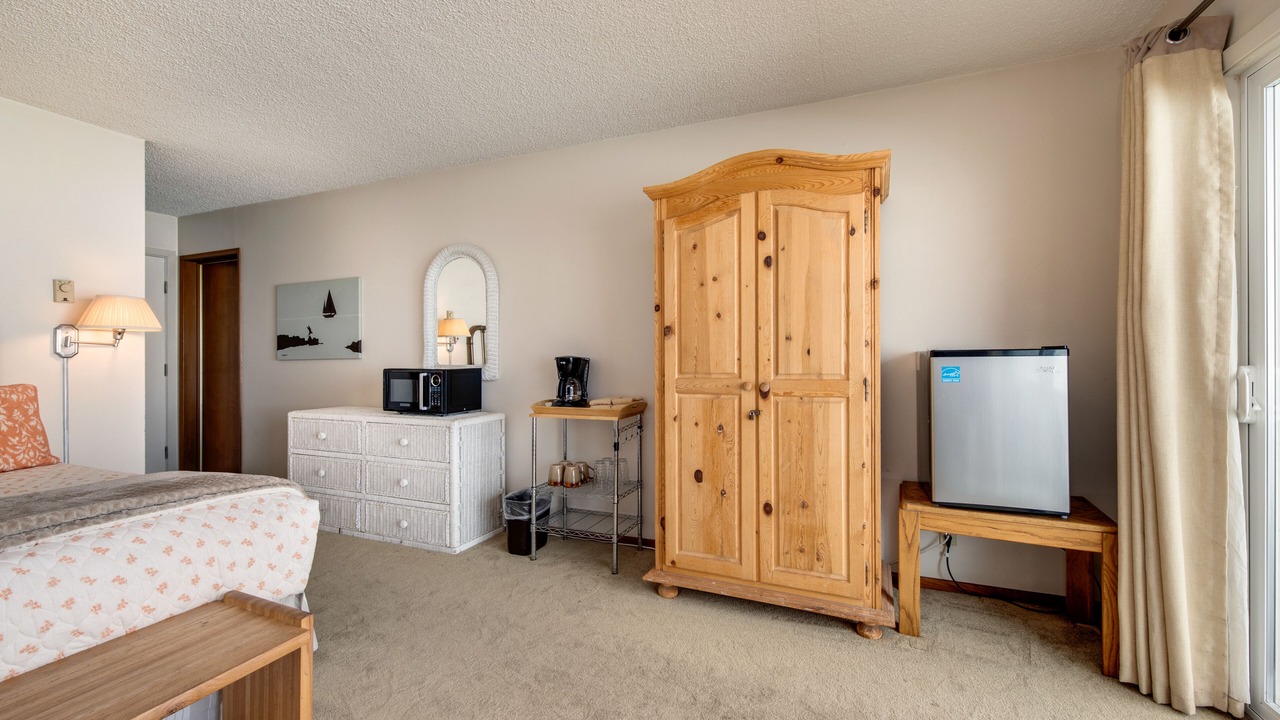 Photo of Bedroom in Neskowin