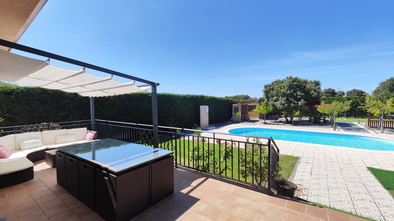Photo of Patio Balcony in Zarzuela del Monte