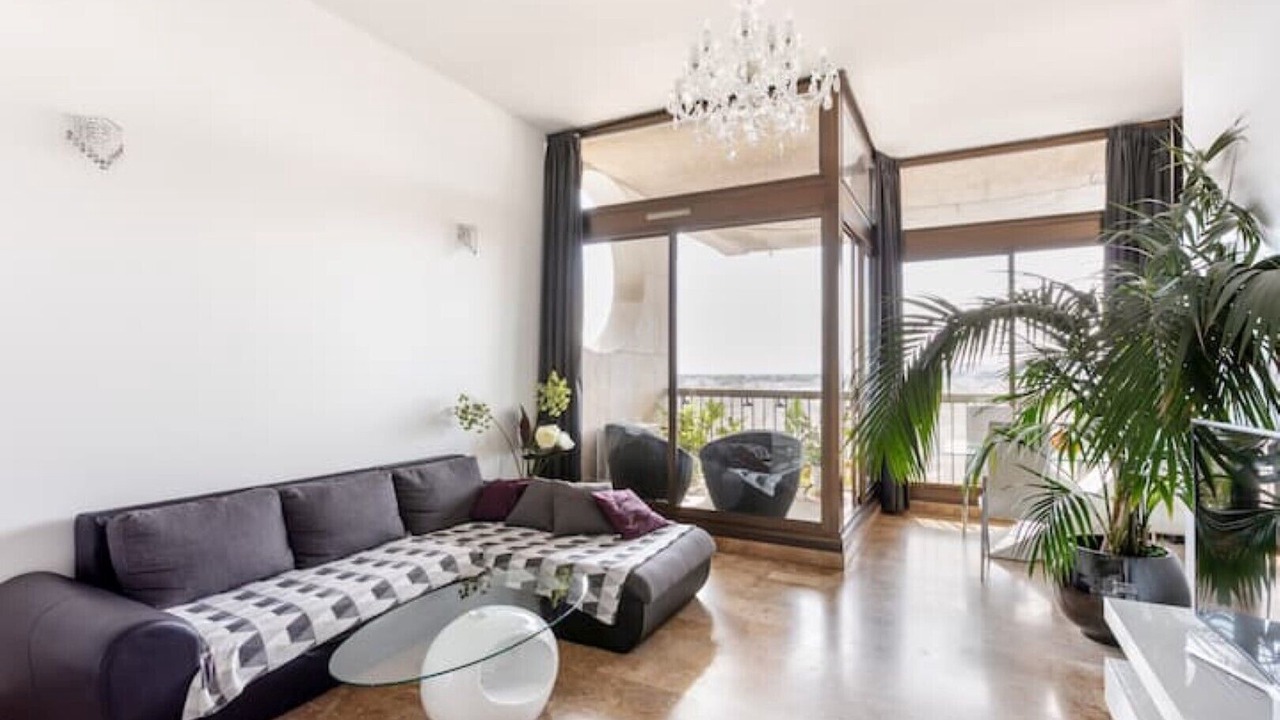 Photo of Livingroom in Comedie