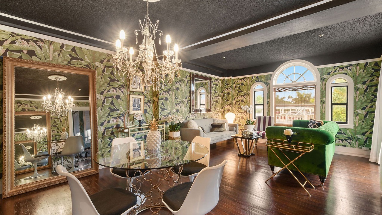 Photo of Livingroom in Palm Beach