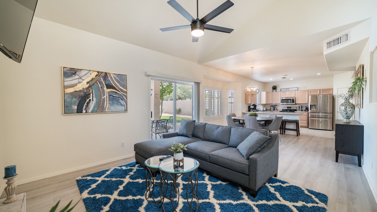 Photo of Livingroom in Paradise Valley Village