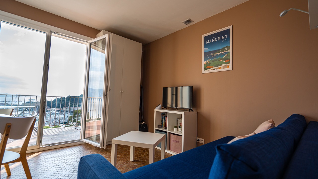Photo of Livingroom in Saint-Mandrier-sur-Mer