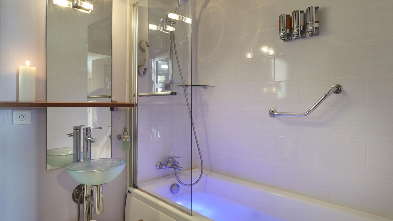 Photo of Bathroom in Argens-Minervois