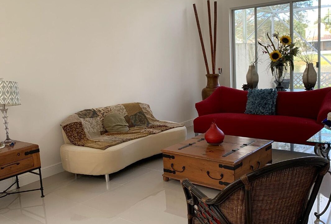 Photo of Livingroom in Towngate