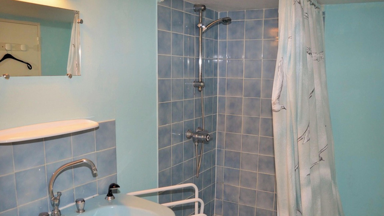 Photo of Bathroom in Saint-Laurent-de-Lin