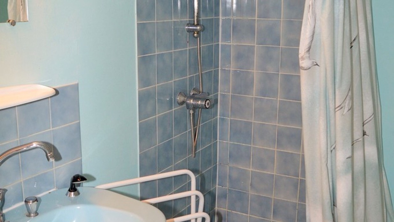 Photo of Bathroom in Saint-Laurent-de-Lin