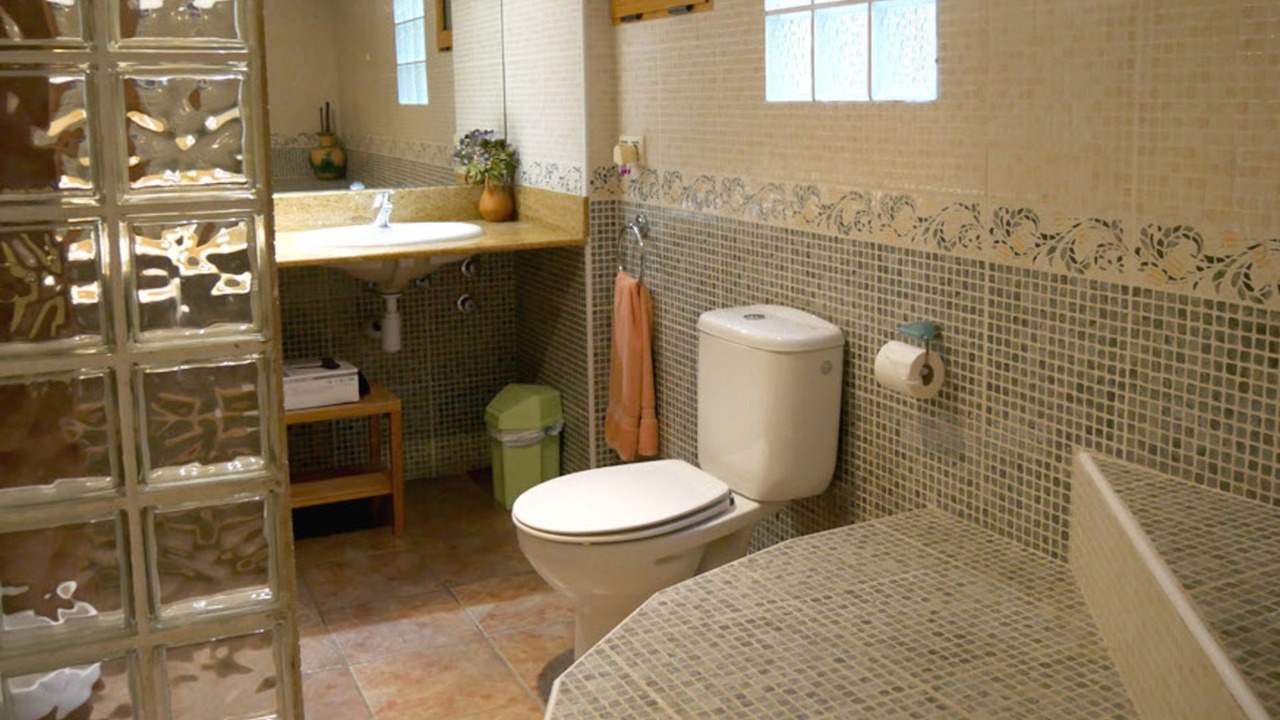 Photo of Bathroom in Anna
