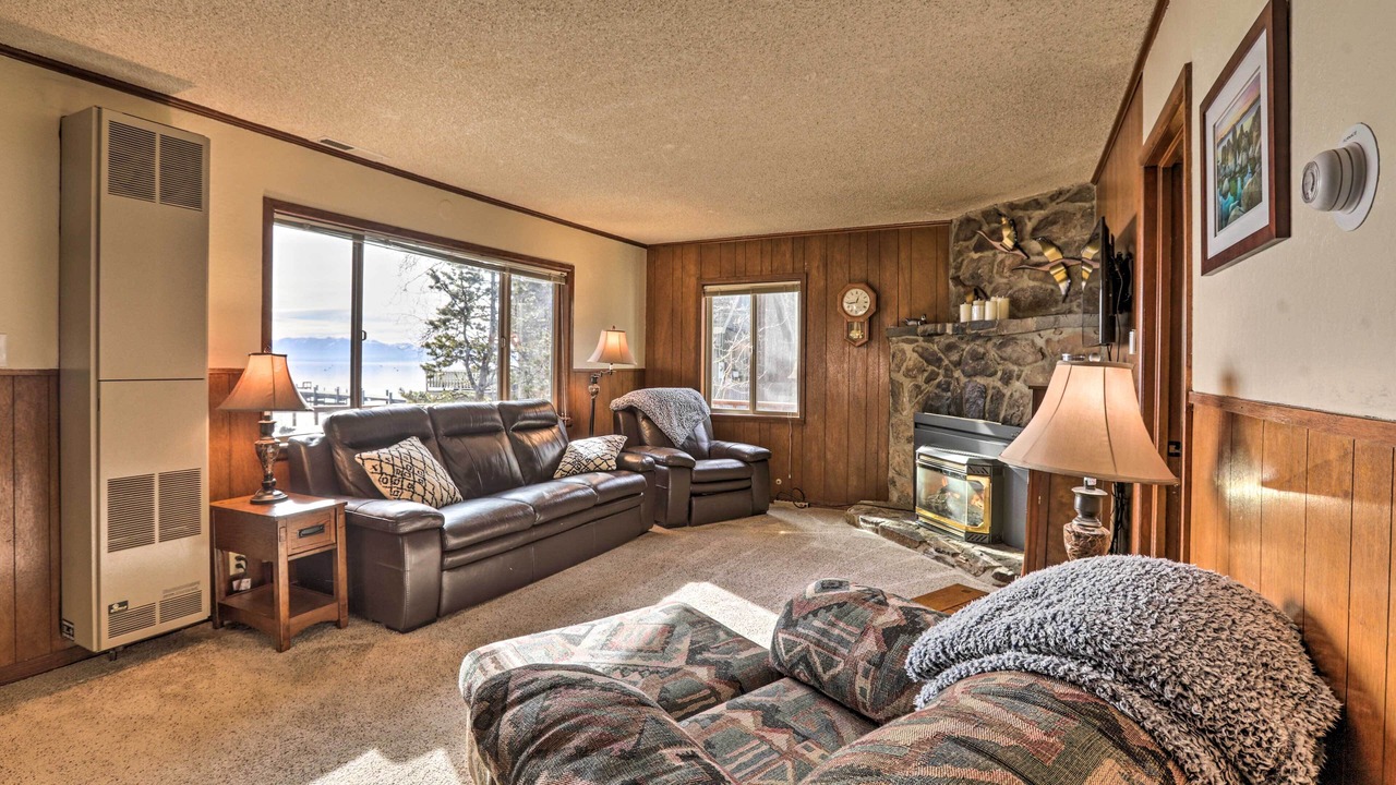Photo of Livingroom in Tahoe Vista