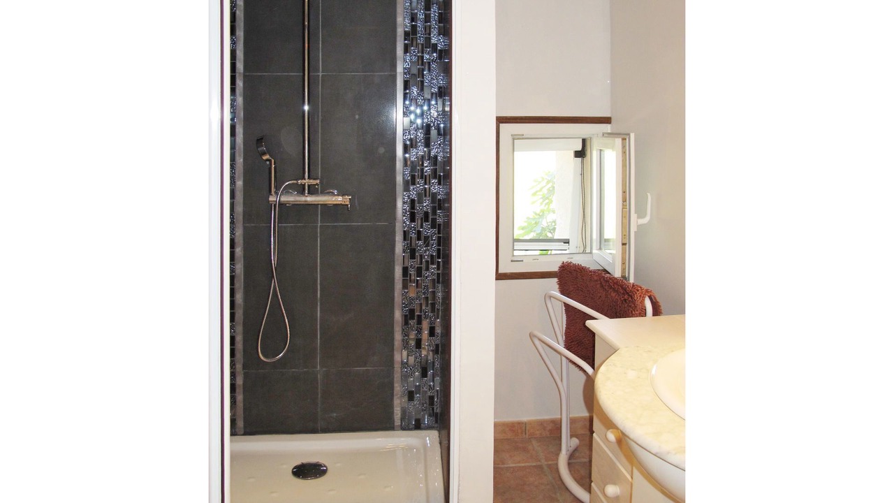 Photo of Bathroom in Limans