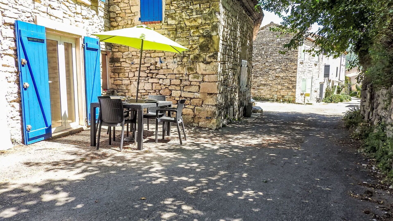 Photo of Others in Limans