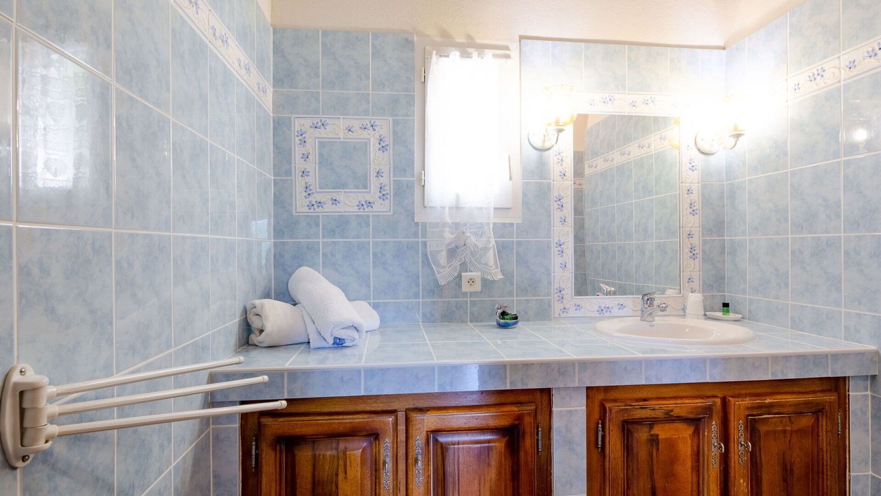 Photo of Bathroom in Bauduen