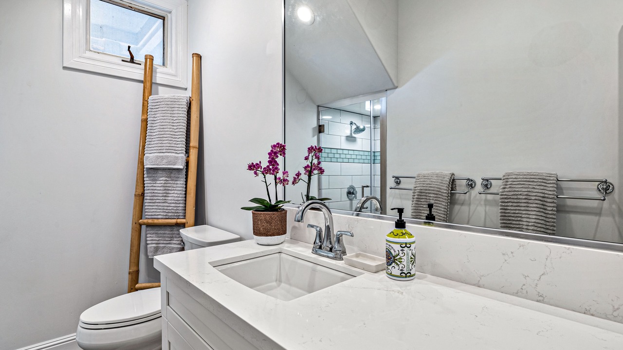 Photo of Bathroom in Mokuleia