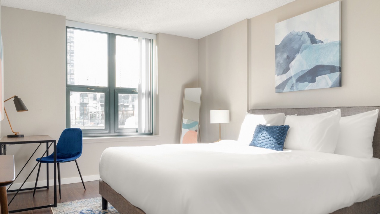 Photo of Bedroom in Near North Side