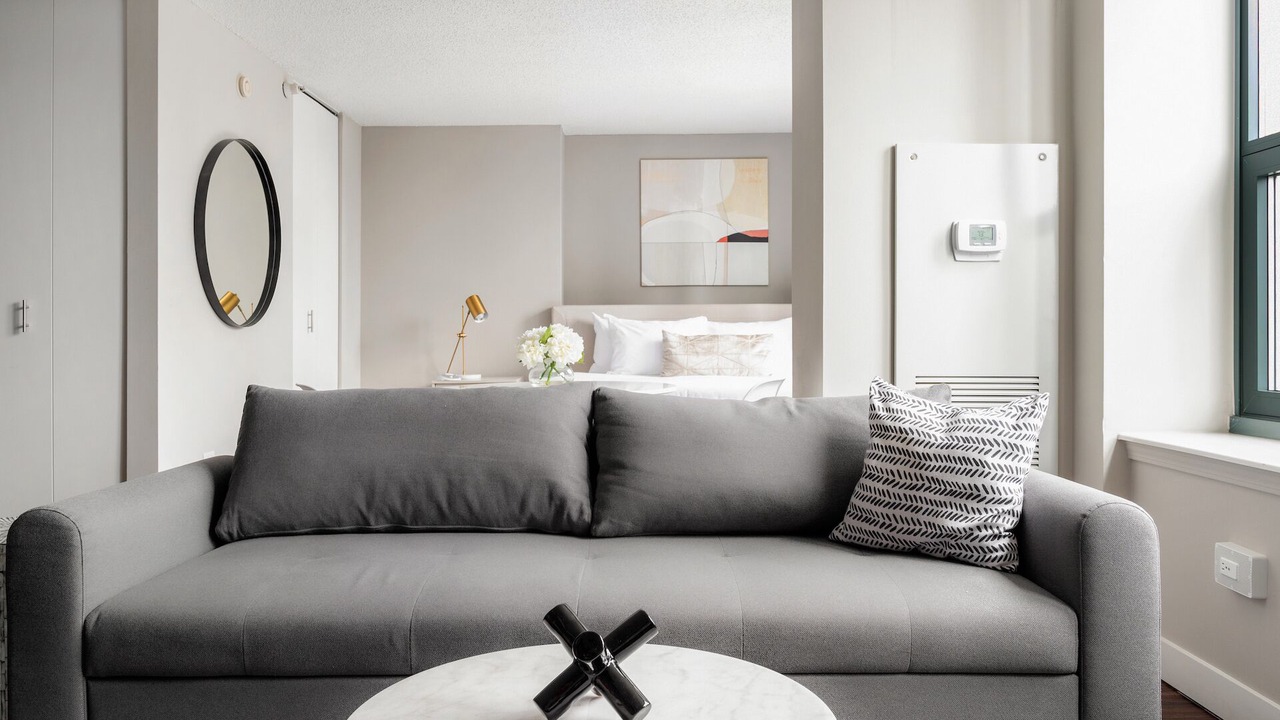 Photo of Livingroom in Near North Side