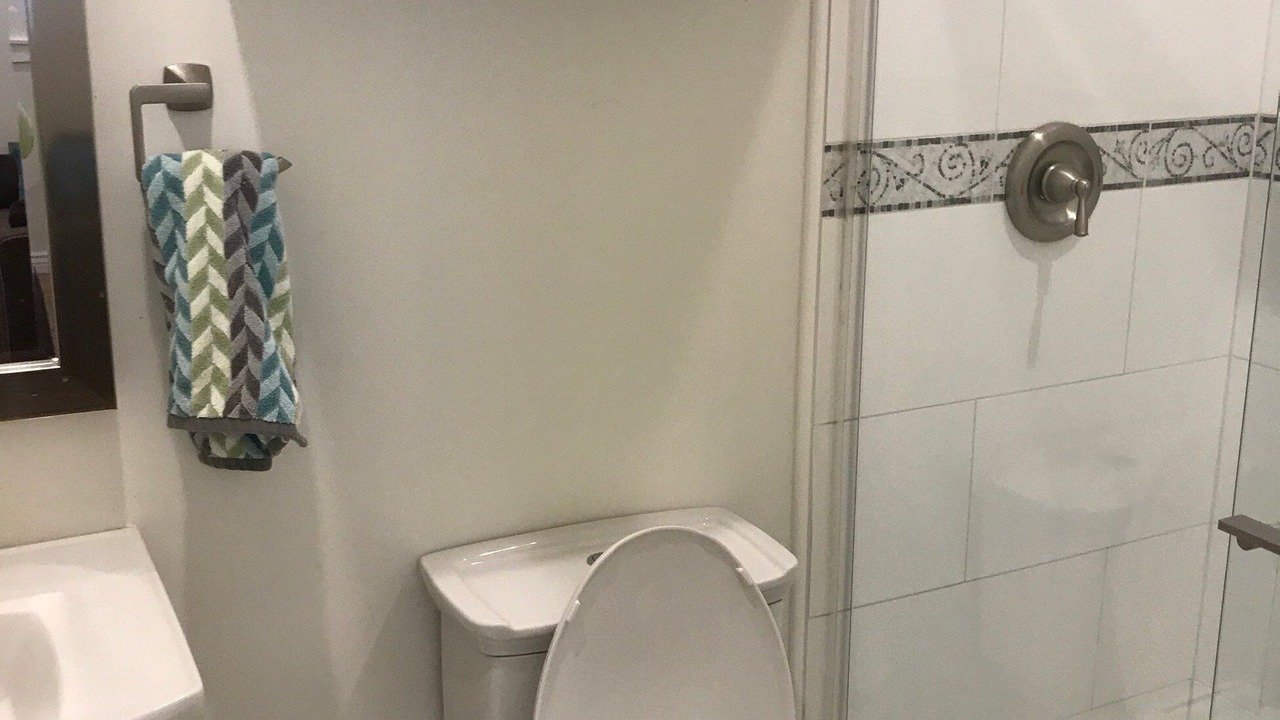 Photo of Bathroom in Jefferson Park