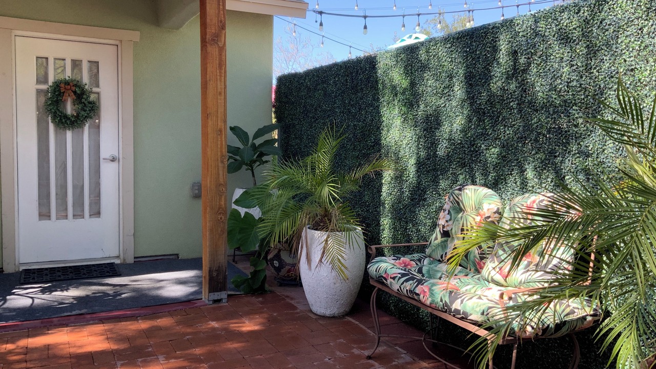 Photo of Patio Balcony in Jefferson Park