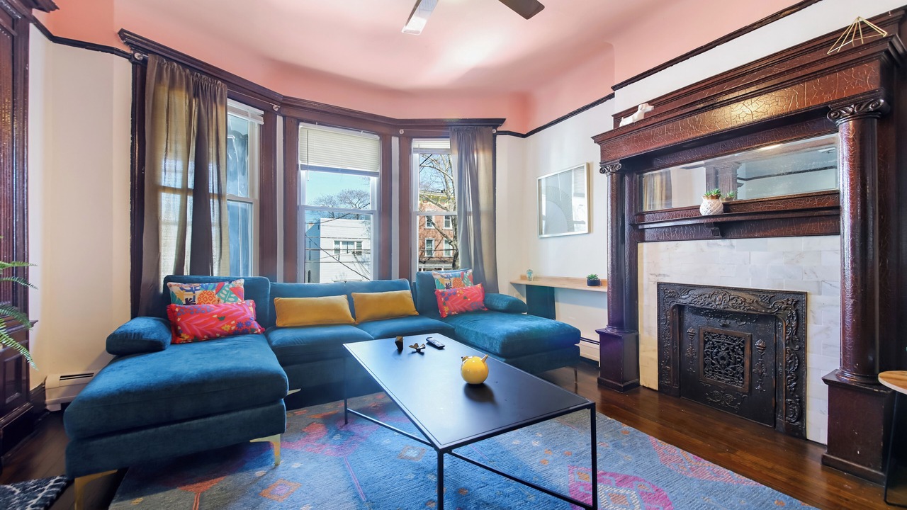 Photo of Livingroom in West Side