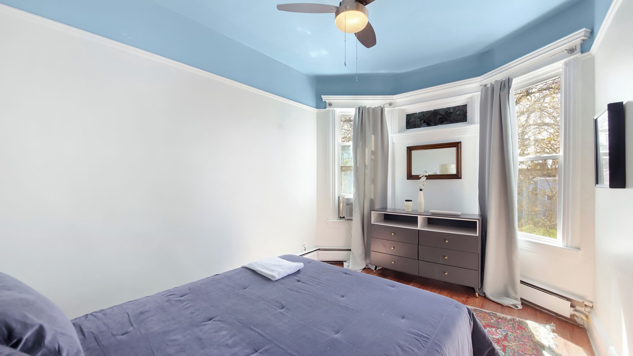 Photo of Bedroom in West Side