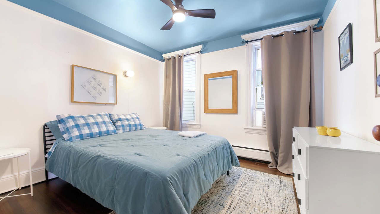 Photo of Bedroom in West Side