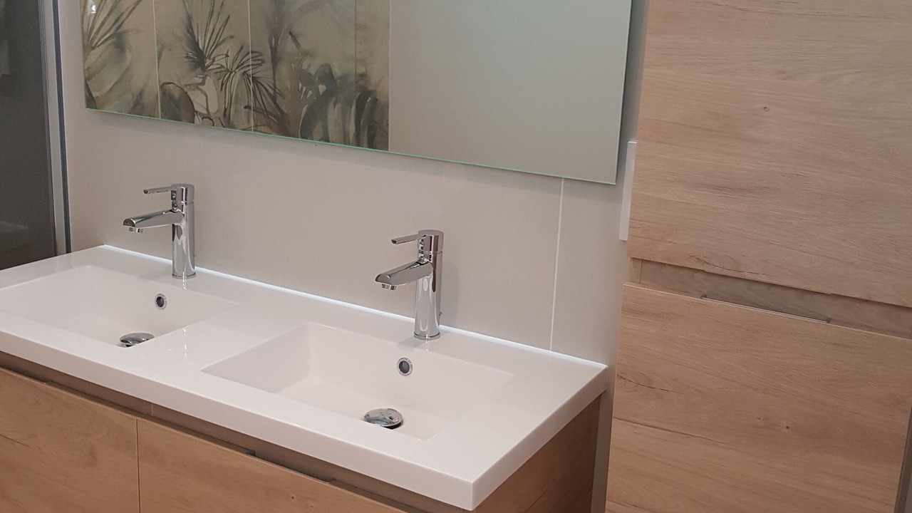 Photo of Bathroom in Angles