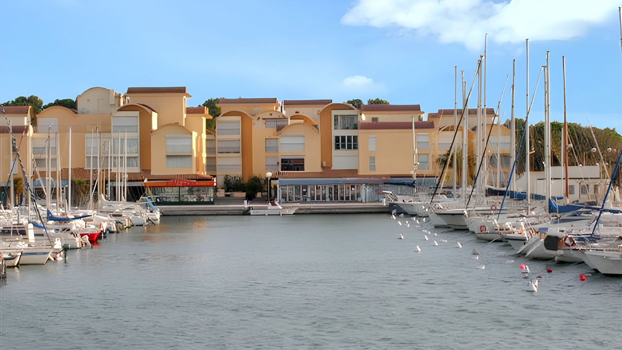 Photo of Others in Port Rive Gauche