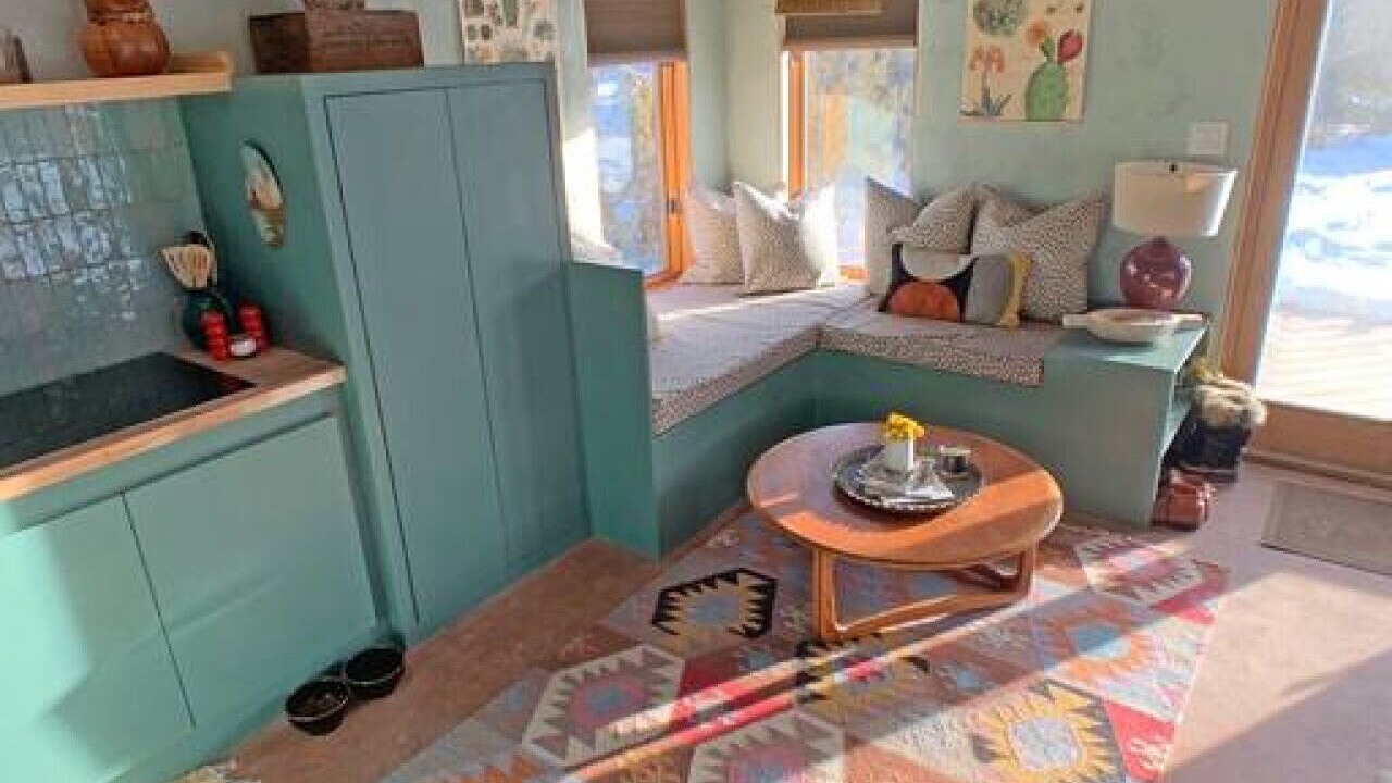 Photo of Livingroom in West Alameda
