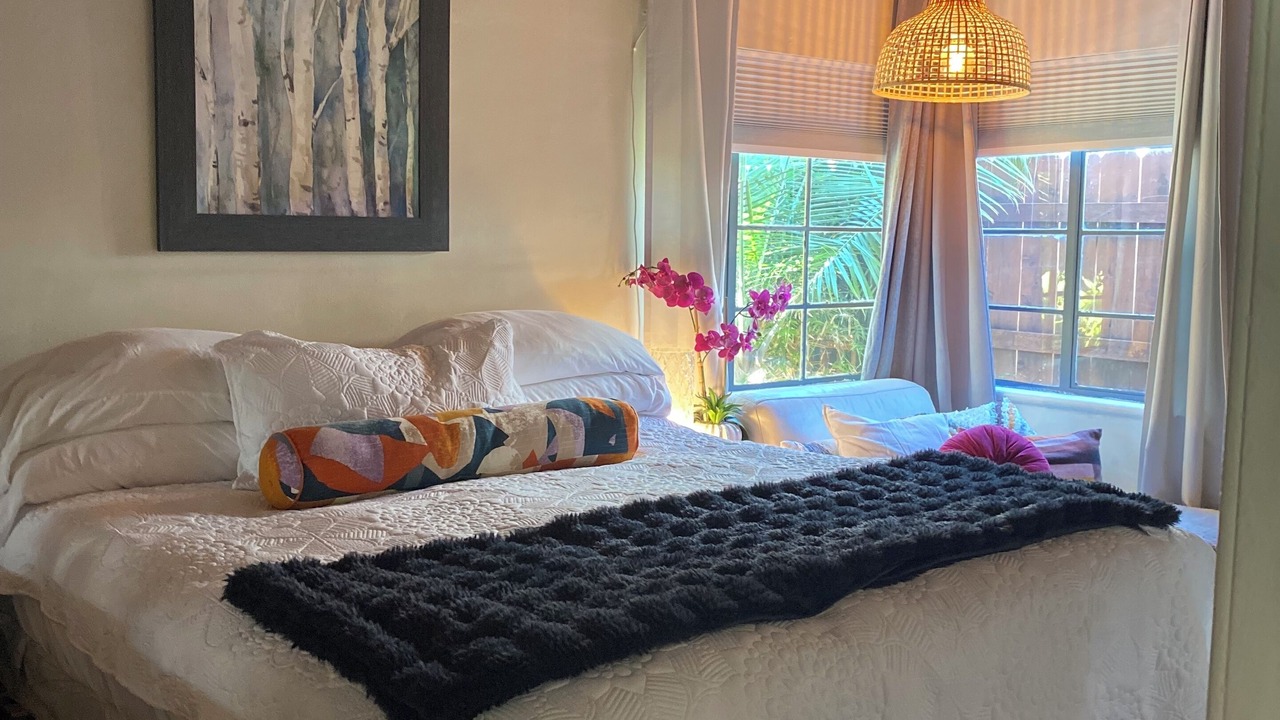 Photo of Bedroom in Lake Balboa