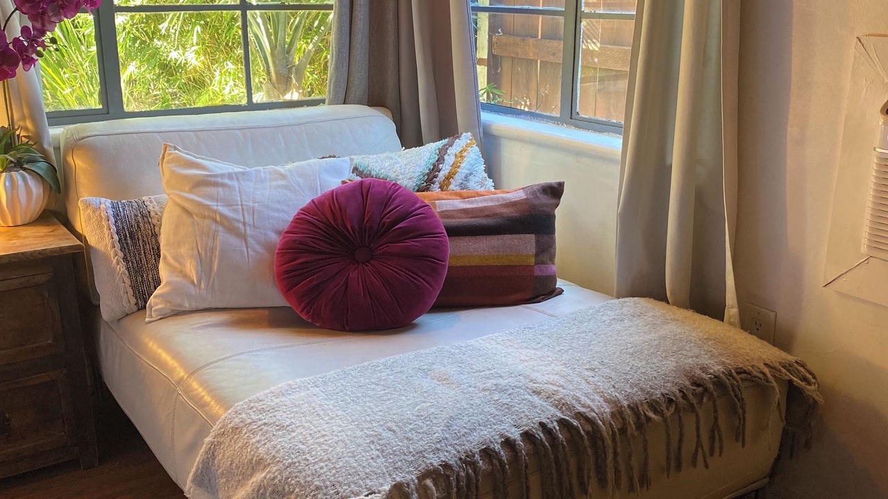 Photo of Bedroom in Lake Balboa