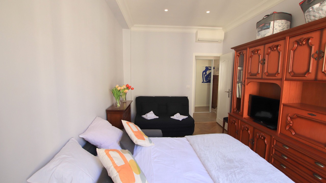 Photo of Others in Vernier