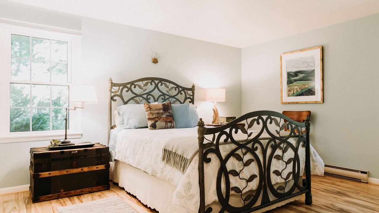 Photo of Bedroom in Collins Center