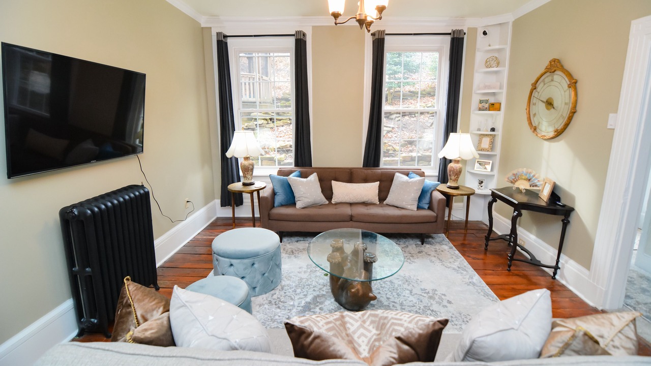 Photo of Livingroom in Ashfield