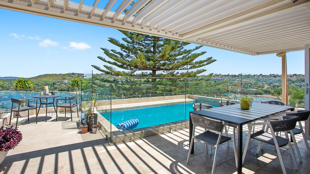 Photo of Others in Fairlight