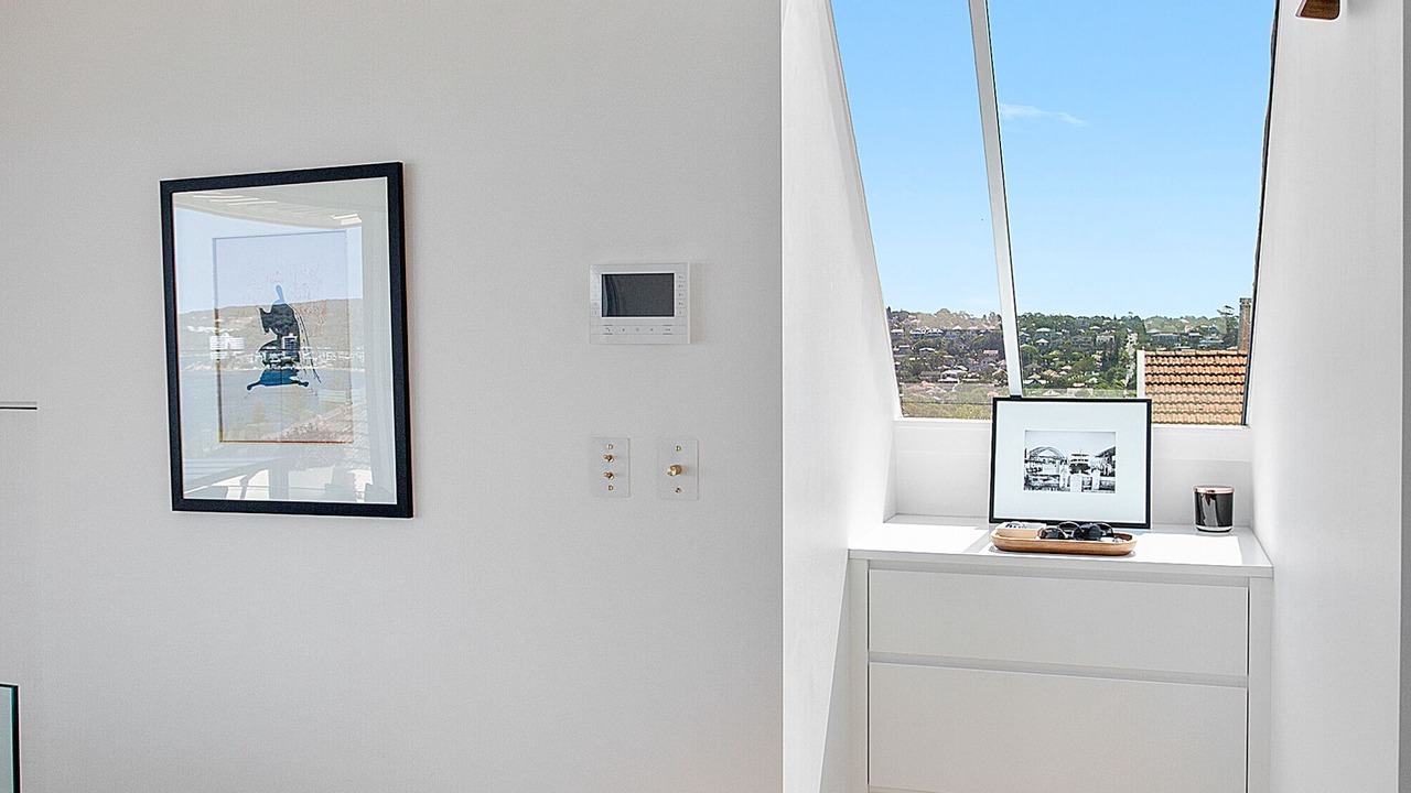 Photo of Others in Fairlight